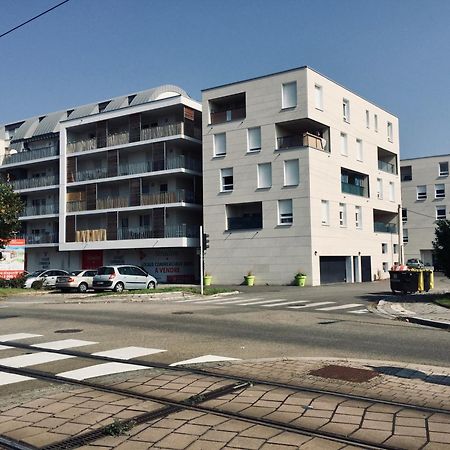 Le T2 Appartement Moderne Avec Terrasse Et Parking Strasbourg Bagian luar foto